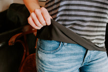 Load image into Gallery viewer, Paulina Reversible Black Arrow Top